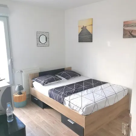 Private Cdg Airport Parc Expo Homestay Villepinte (Seine-Saint-Denis)